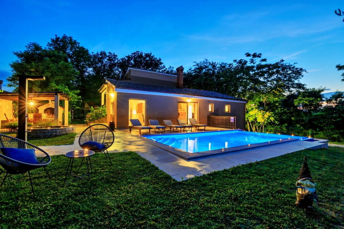 Villa Ferlini In Central Istria With Private 10000 M2 Garden Svetvinčenat Dış mekan fotoğraf